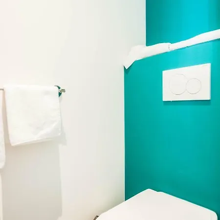 Ooostel2.be Hotel 2*